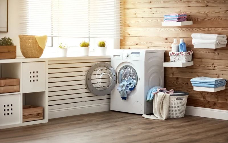 Chuyển máy giặt ra khỏi vùng ngập nước để tránh nguy cơ hỏng hóc Chuyển máy giặt ra khỏi vùng ngập nước để tránh nguy cơ hỏng hóc