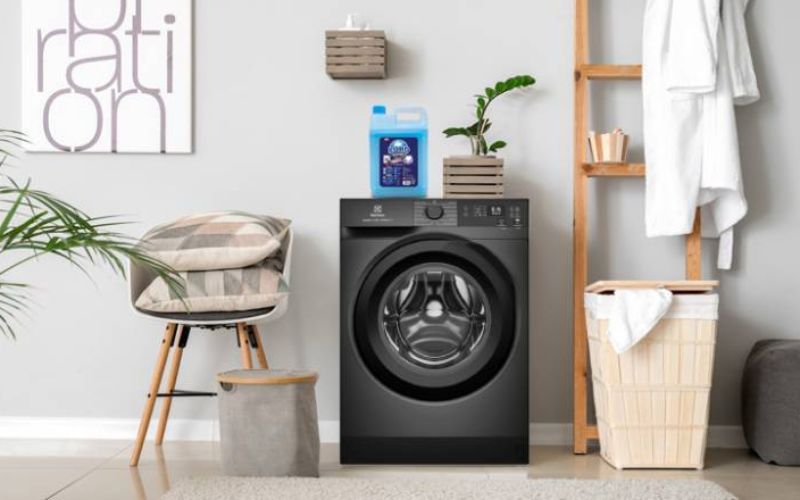 Chiếc máy giặt hiện đại, khối lượng giặt lớn kết hợp ấn tượng với nhiều không gian  Chiếc máy giặt hiện đại, khối lượng giặt lớn kết hợp ấn tượng với nhiều không gian