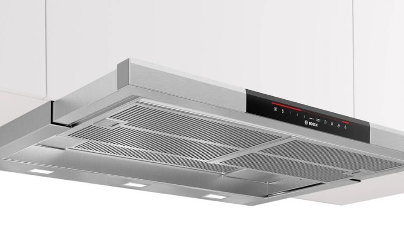 Công suất đạt đến 700m3/h hút sạch mùi thức ăn, khói bếp mạnh mẽ Công suất đạt đến 700m3/h hút sạch mùi thức ăn, khói bếp mạnh mẽ