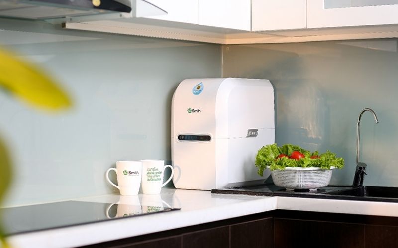 Máy bơm tăng áp giúp duy trì áp suất nước đầu vào ổn định cho máy lọc