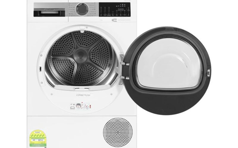  Hệ thống “Self Cleaning” tự động làm sạch bên trong lồng sấy 