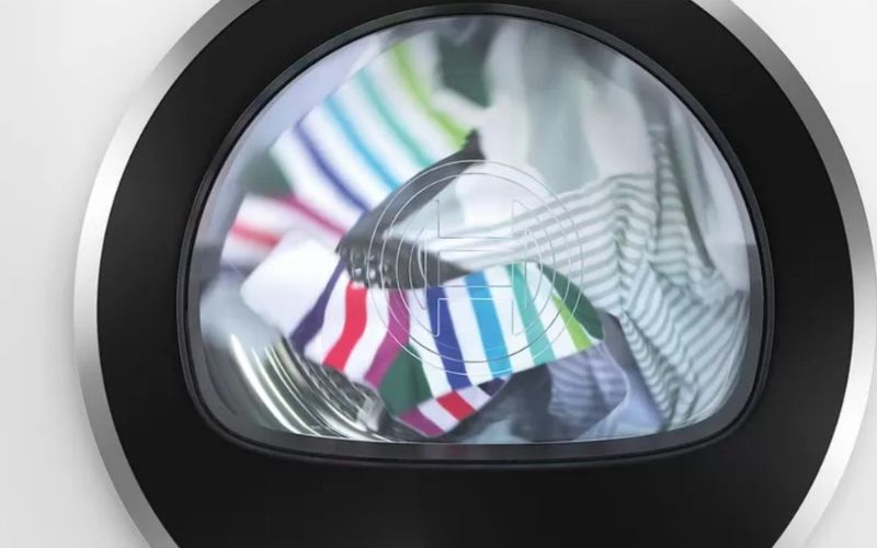 Hệ thống Sensitive Dry giúp quần áo được sấy khô nhẹ nhàng, đảo đều chống nhăn  Hệ thống Sensitive Dry giúp quần áo được sấy khô nhẹ nhàng, đảo đều chống nhăn