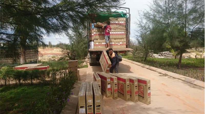 Khách hàng có thể mua tivi Samsung tại kho Khách hàng có thể mua tivi Samsung tại kho