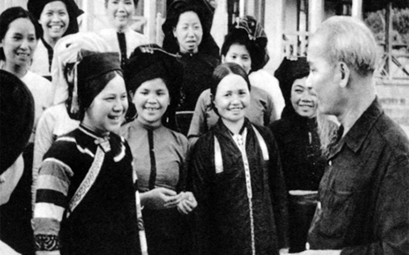 Nguồn gốc ngày 20/10 bắt nguồn từ phong trào cách mạng, thể hiện sức mạnh và lòng kiên trì của phụ nữ Việt Nam Nguồn gốc ngày 20/10 bắt nguồn từ phong trào cách mạng, thể hiện sức mạnh và lòng kiên trì của phụ nữ Việt Nam