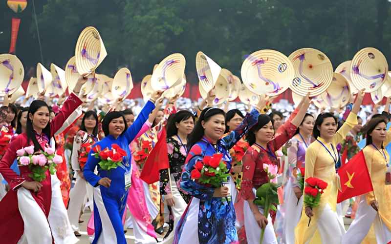 Tôn vinh phụ nữ tại các sự kiện đặc biệt giúp tăng cường sự đoàn kết và gắn bó trong cộng đồng Tôn vinh phụ nữ tại các sự kiện đặc biệt giúp tăng cường sự đoàn kết và gắn bó trong cộng đồng