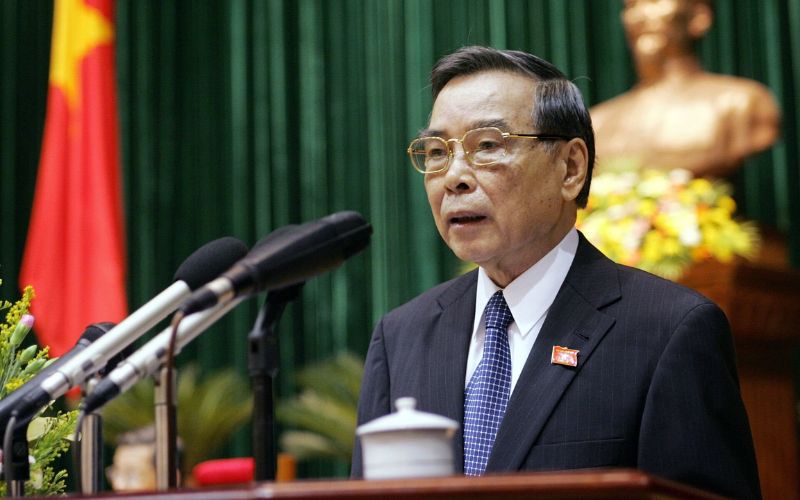 Quyết định thành lập Ngày Doanh Nhân Việt Nam được ký bởi Thủ tướng Phan Văn Khải vào năm 2004  Quyết định thành lập Ngày Doanh Nhân Việt Nam được ký bởi Thủ tướng Phan Văn Khải vào năm 2004