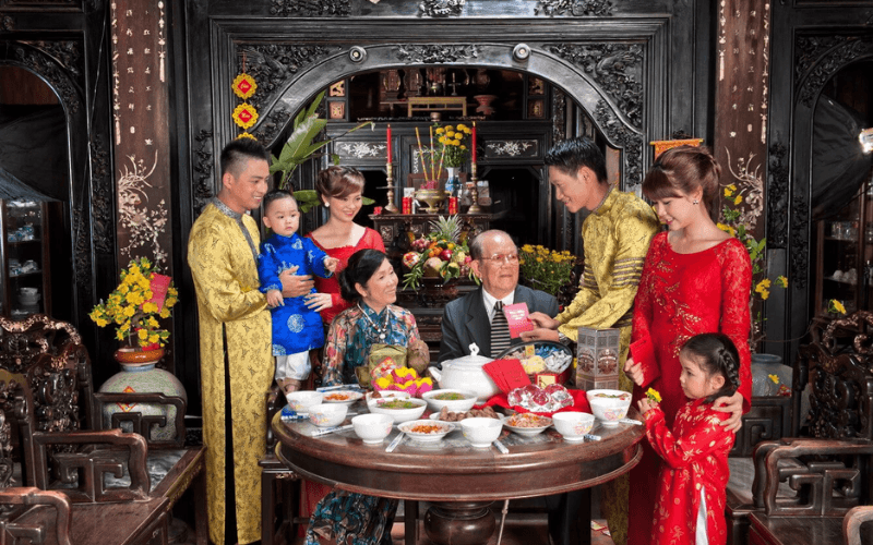 Trung Thu là một ngày lễ tết có ý nghĩa đặc biệt trong văn hóa người Việt Trung Thu là một ngày lễ tết có ý nghĩa đặc biệt trong văn hóa người Việt