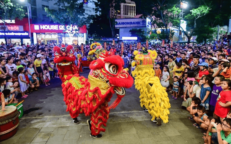 Múa lân là hoạt động trẻ em vô cùng yêu thích
