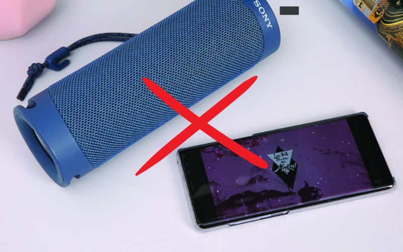 Giữ khoảng cách thiết bị Bluetooth với các nguồn phát sóng để duy trì kết nối ổn định Giữ khoảng cách thiết bị Bluetooth với các nguồn phát sóng để duy trì kết nối ổn định