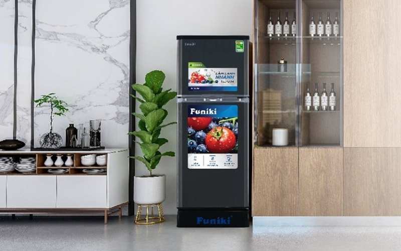 Funiki FR-132CI.1 126 lít sở hữu màu ghi xám trang nhã nhưng không kém phần nổi bật