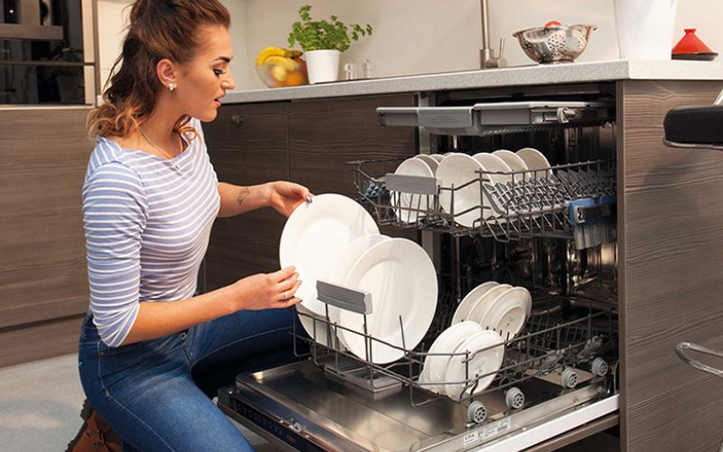  Nhiều chức năng thông minh làm sạch mọi vị trí, những nơi khó tiếp cận 