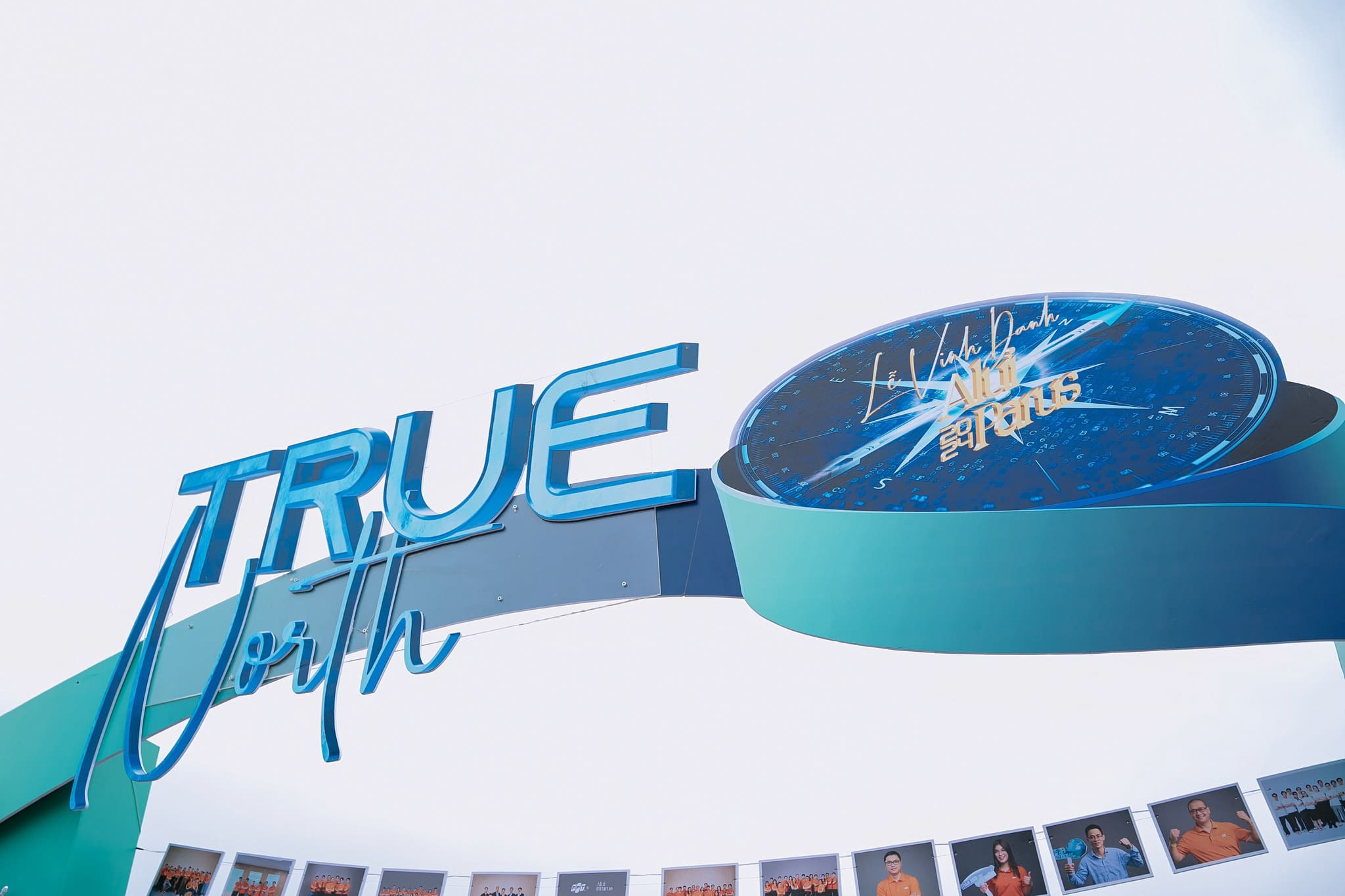 Lễ vinh danh Alưi Parus 