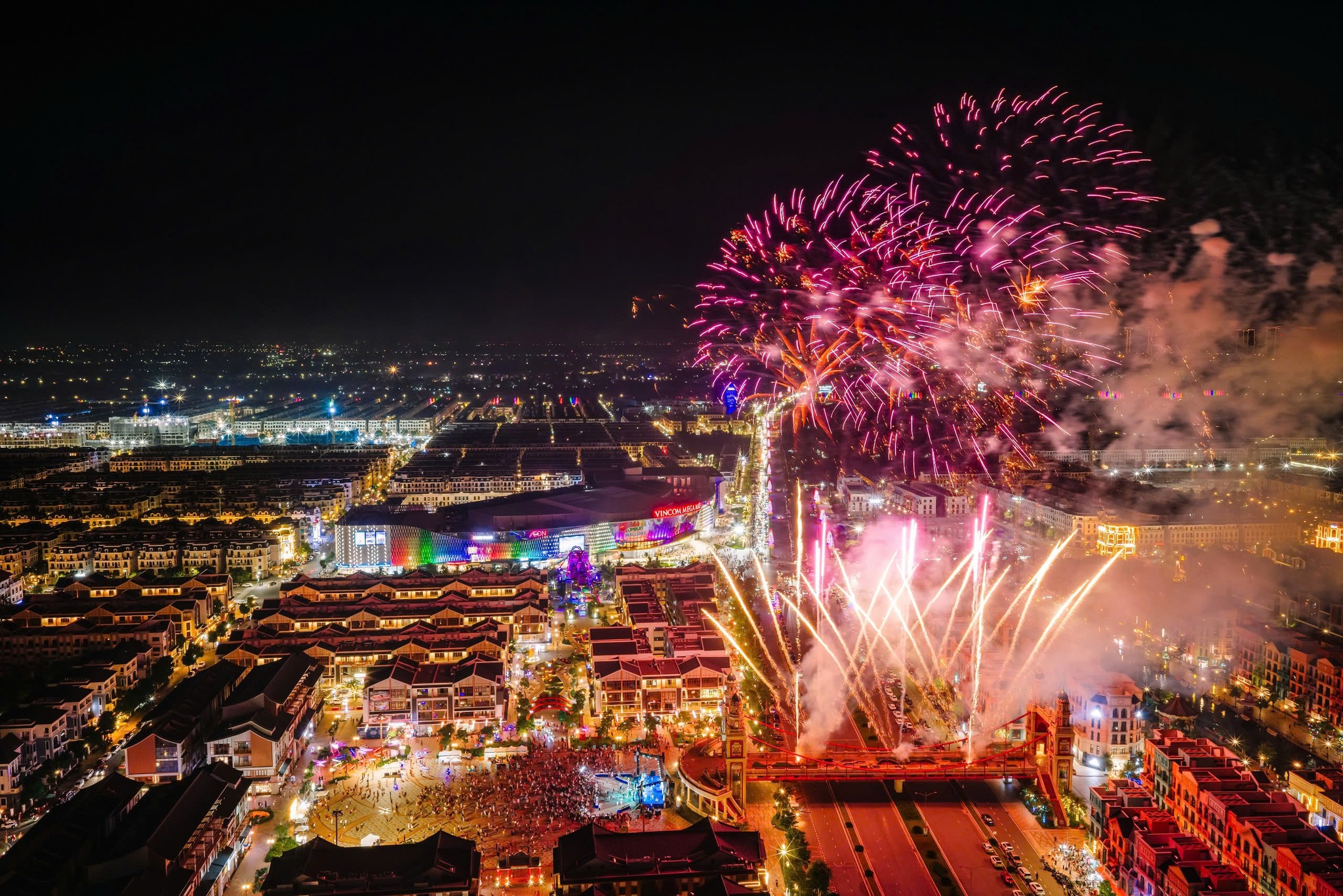 HỘI TRĂNG HẠNH PHÚC – HAPPY MOON FESTIVAL 2025