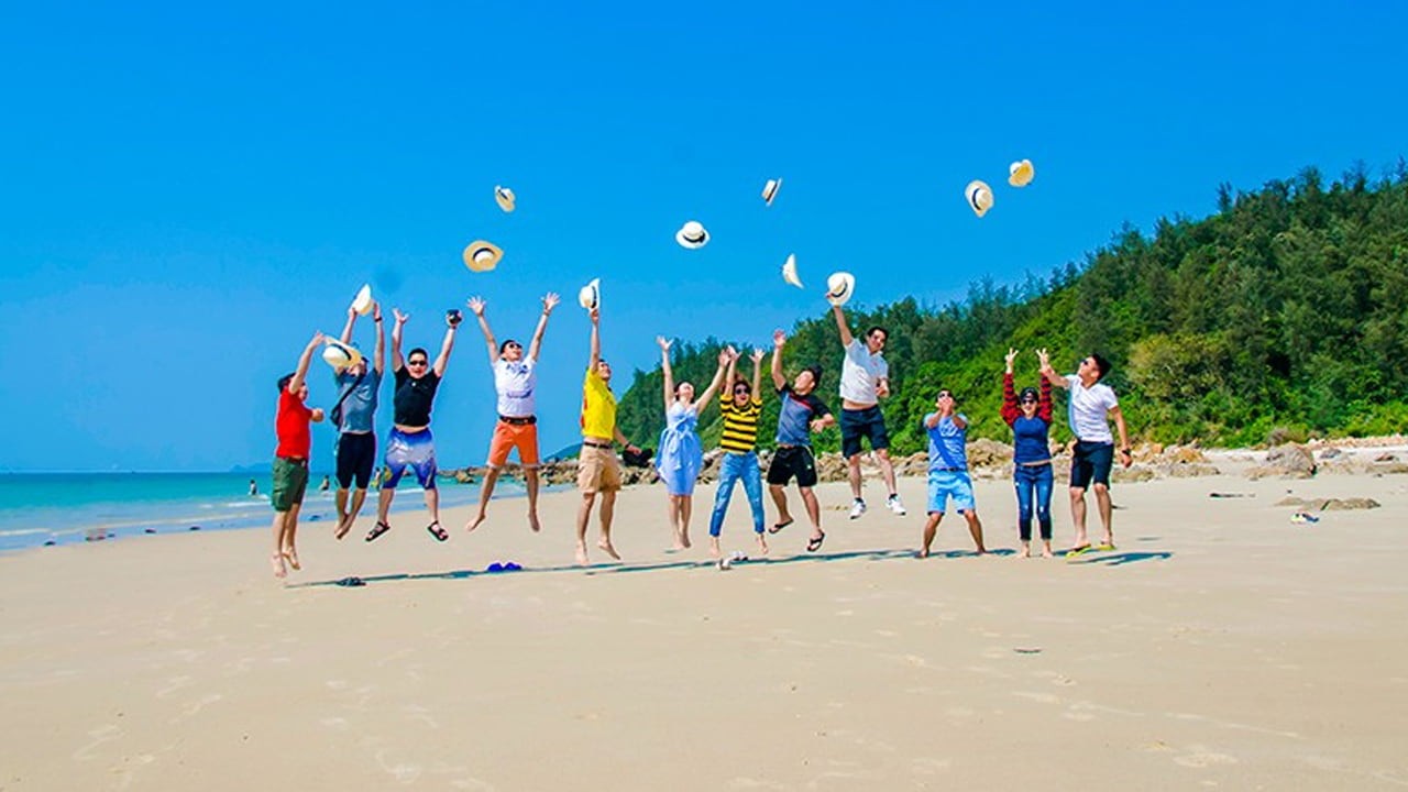 HÒN ĐẢO QUAN LẠN ( 2N1D )