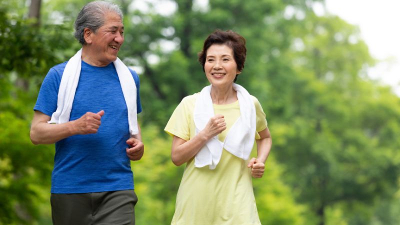 uống trà gạo lứt có giảm cân không