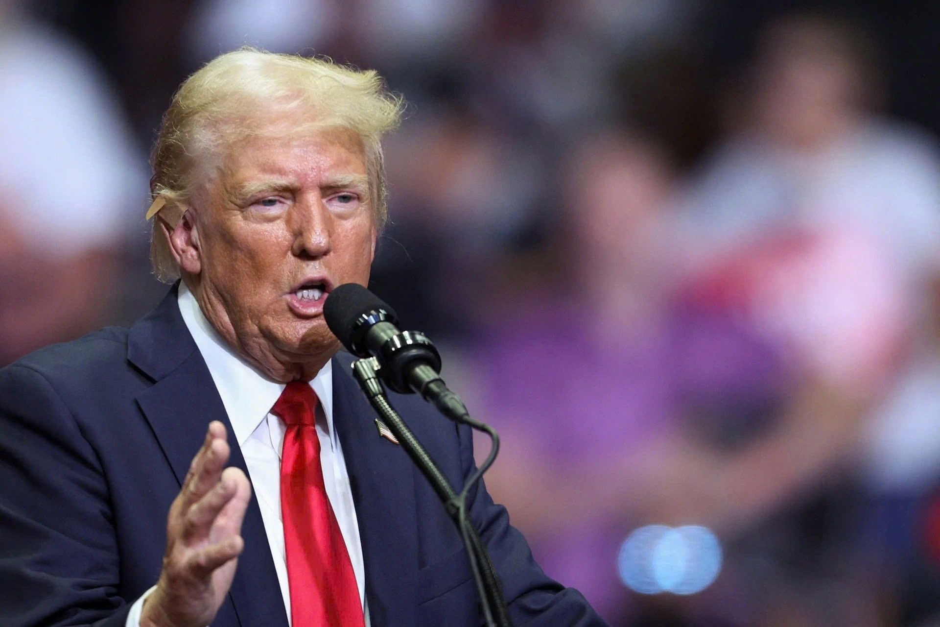 Ông Trump: Các nước chưa có thỏa thuận thương mại sẽ chịu thuế 15-20%