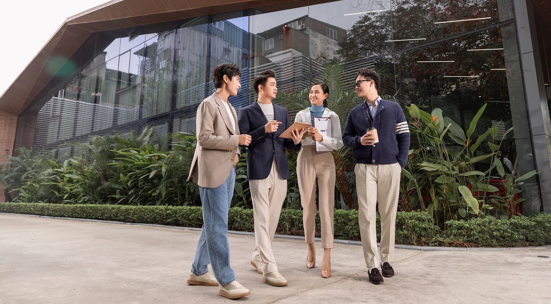 Thành viên HĐQT và BKS Chứng khoán VPS nộp đơn từ nhiệm