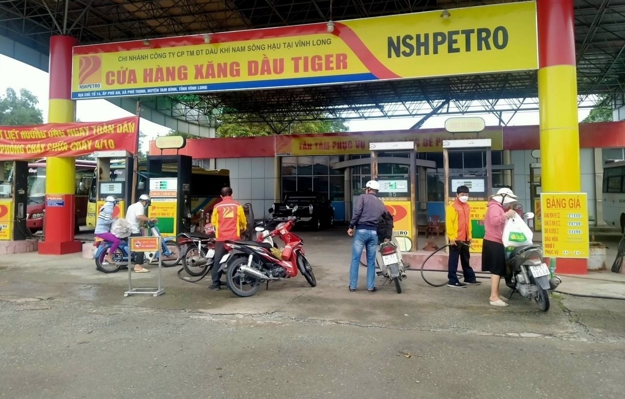 Sau CEO, thêm cựu Phó TGĐ của 1 doanh nghiệp lớn trên sàn bị bắt vì cung cấp thông tin gian dối