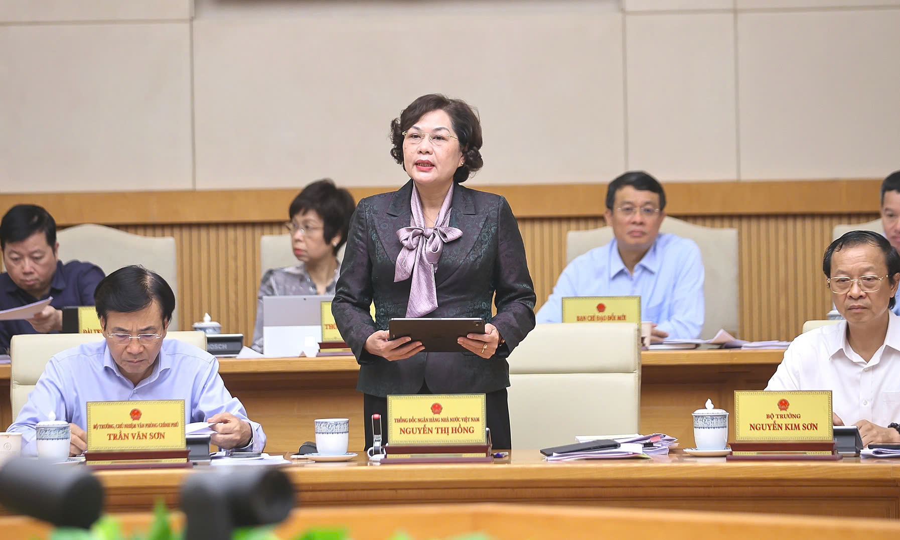 Thống đốc Nguyễn Thị Hồng: Nếu áp lực tỷ giá tăng mạnh, Ngân hàng Nhà nước sẽ cân nhắc không tiếp tục giảm lãi suất