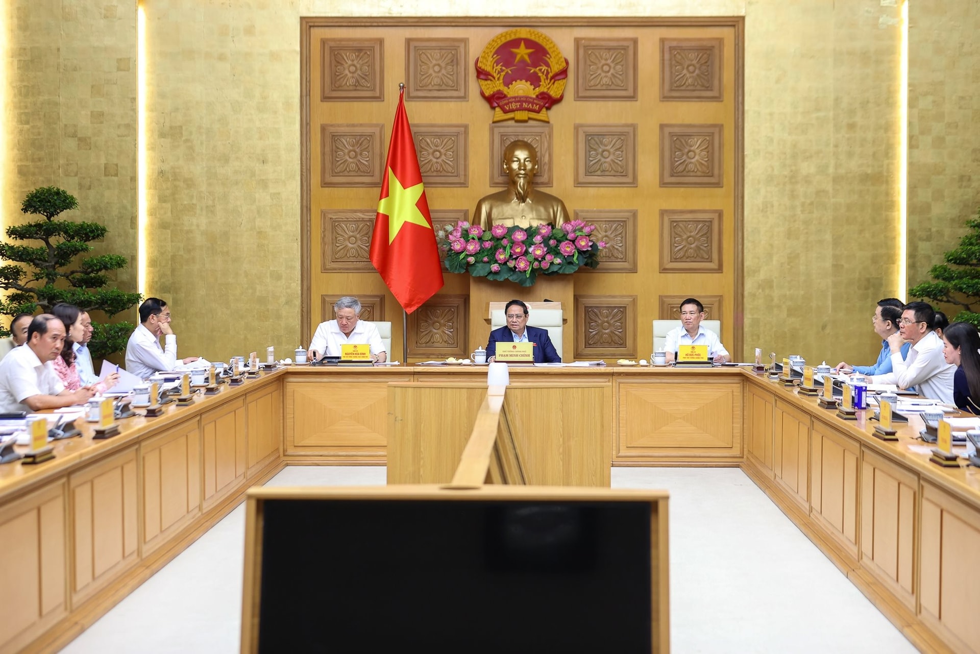 Ứng phó căng thẳng Trung Đông, Thủ tướng chỉ đạo 3 tập đoàn lớn khẩn trương đảm bảo một lĩnh vực