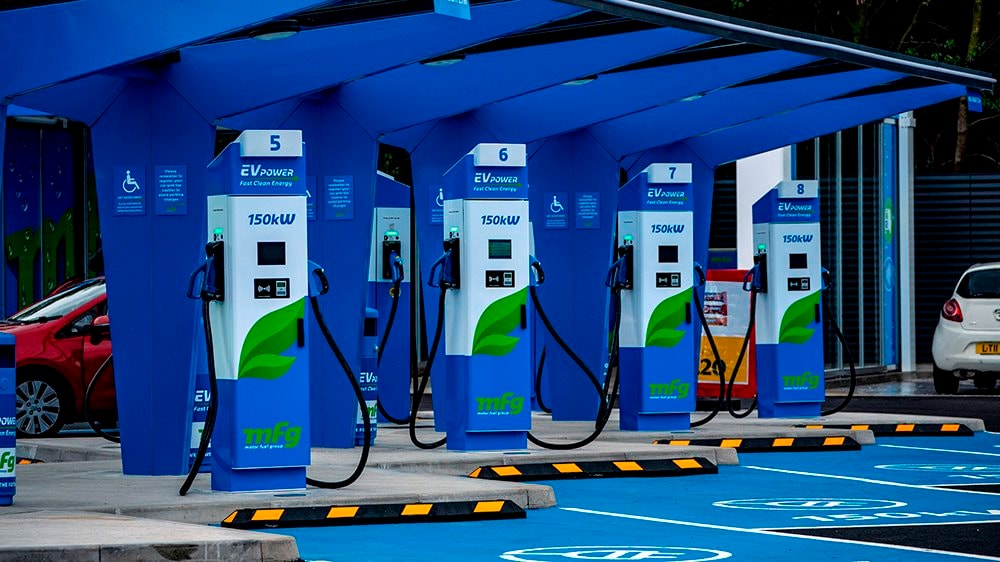 Hà Nội hướng tới việc cấm xe xăng vào vành đai, doanh nghiệp niêm yết nào hưởng lợi?