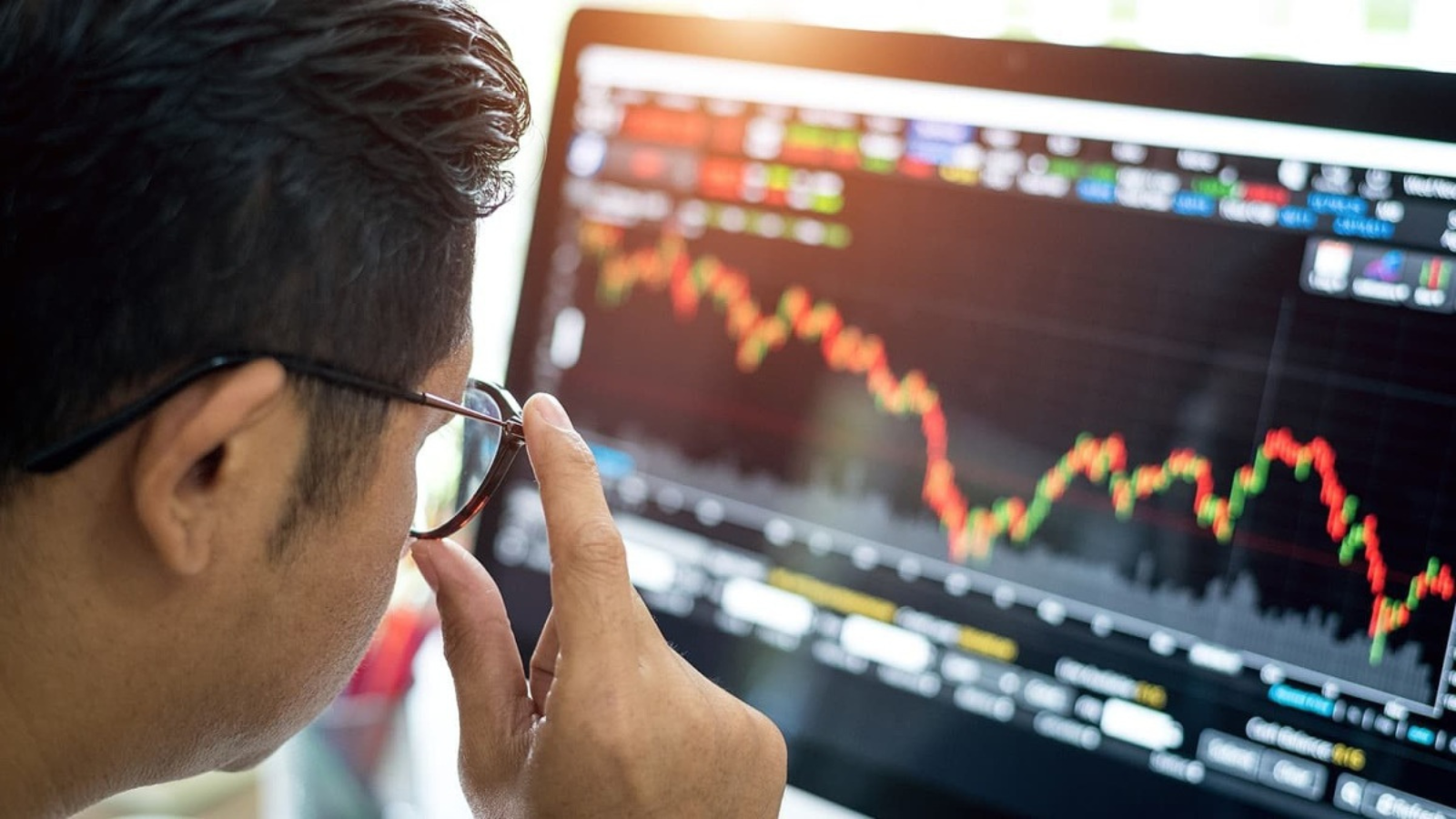 Số lượng tài khoản chứng khoán mở mới lập đỉnh 1 năm