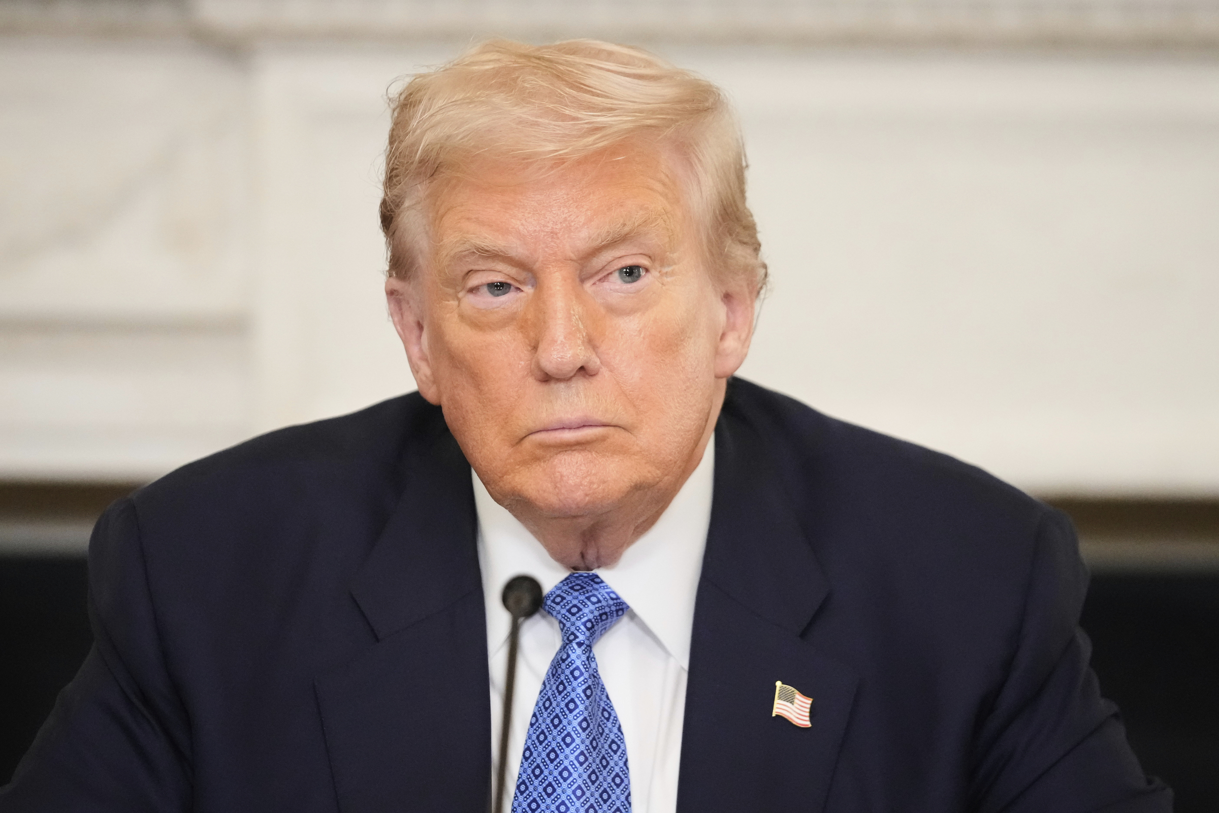 Ông Trump hoãn áp thuế với Trung Quốc thêm 90 ngày