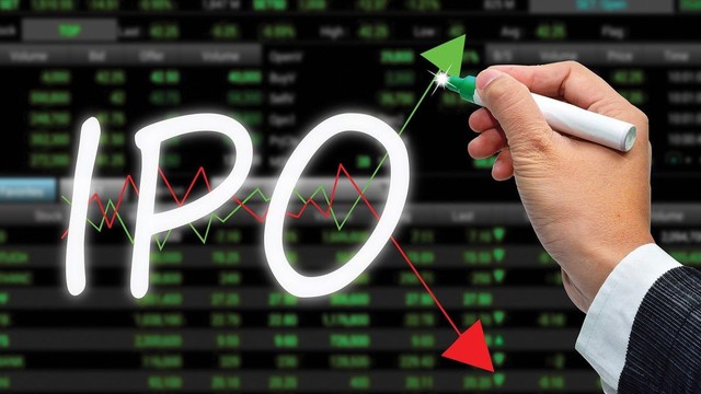 Ủy ban Chứng khoán ra quyết định quan trọng rút ngắn thời gian niêm yết cổ phiếu