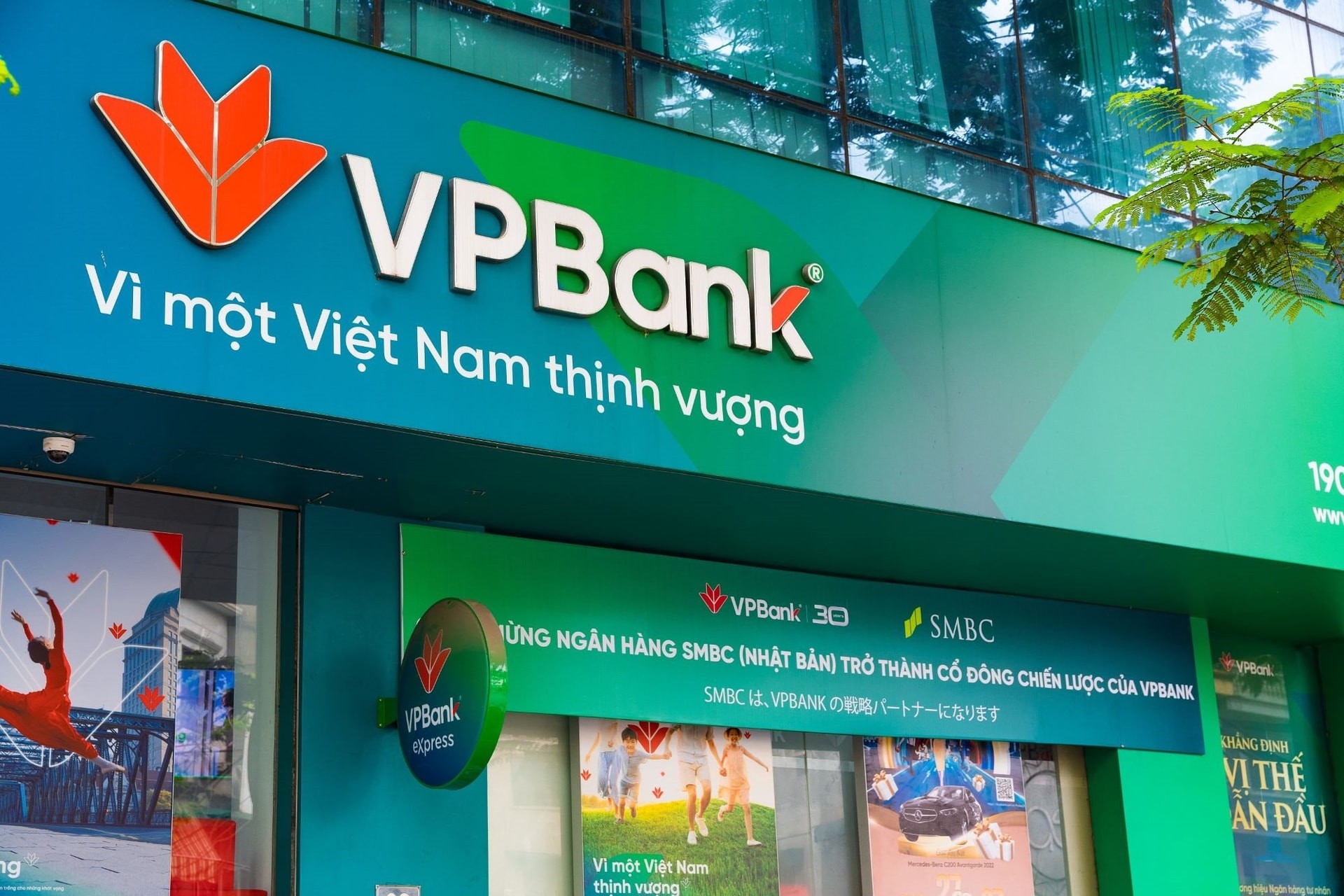 Thành viên HĐQT VPBank đăng ký mua 10 triệu cổ phiếu VPB
