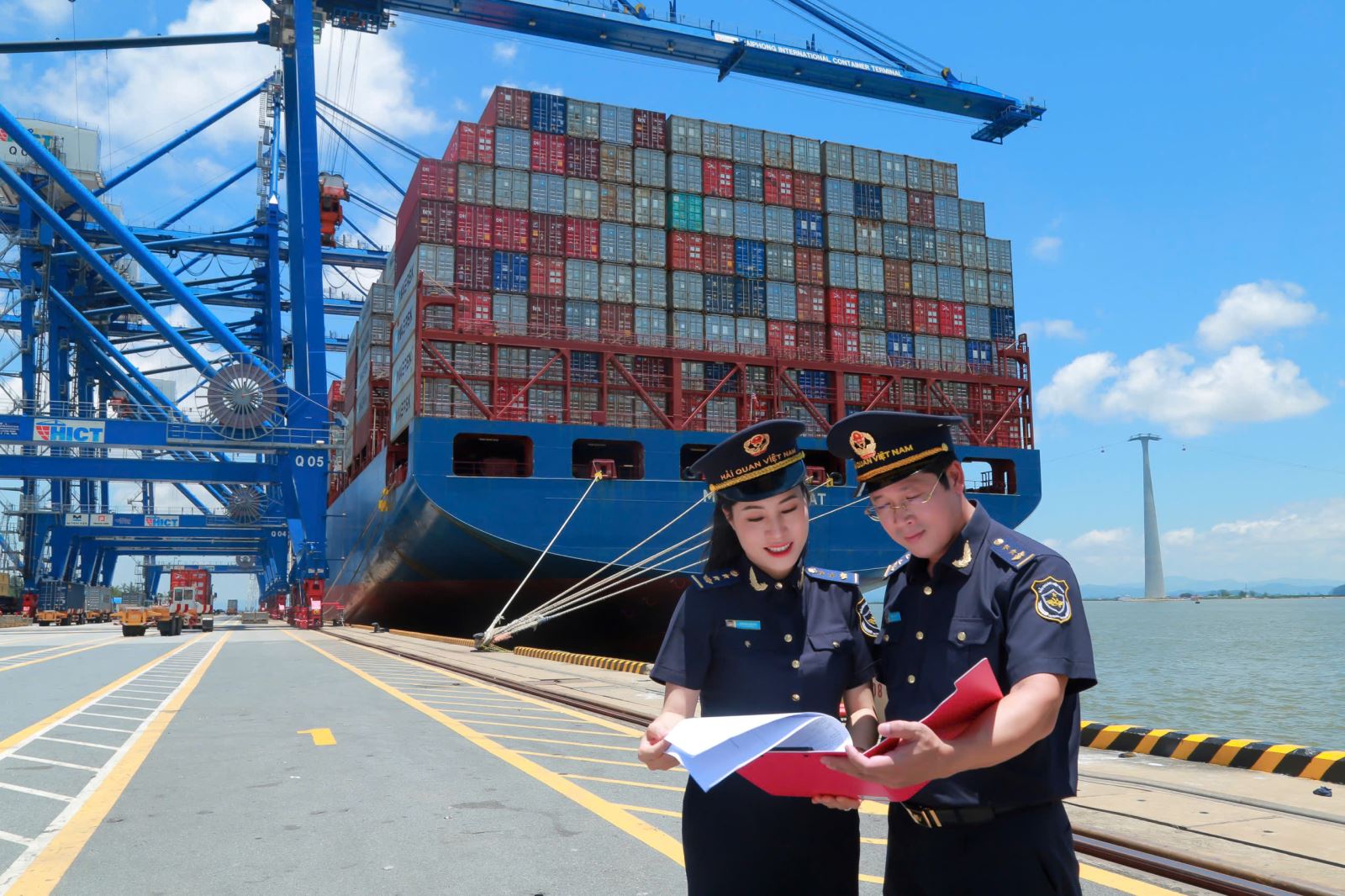 Infographics: Ngành Hải quan thu ngân sách 9 tháng đạt 336.540 tỷ đồng