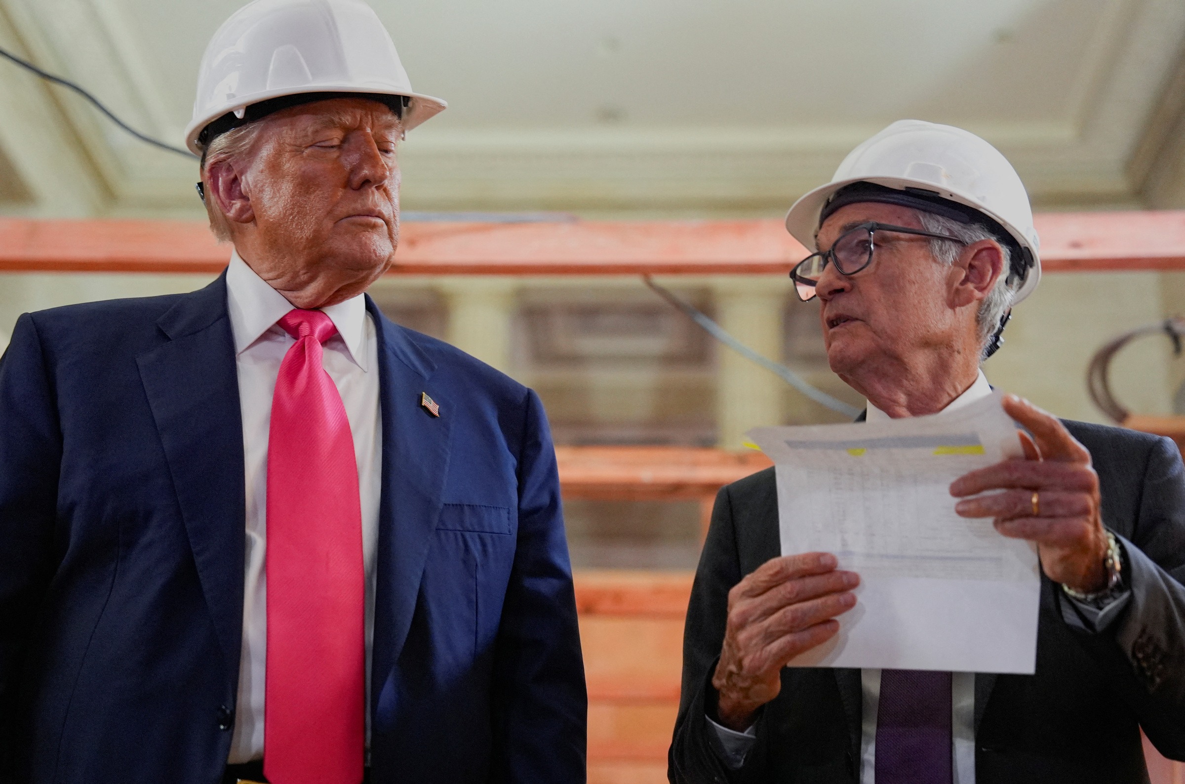 Ông Trump muốn kiện Chủ tịch Fed