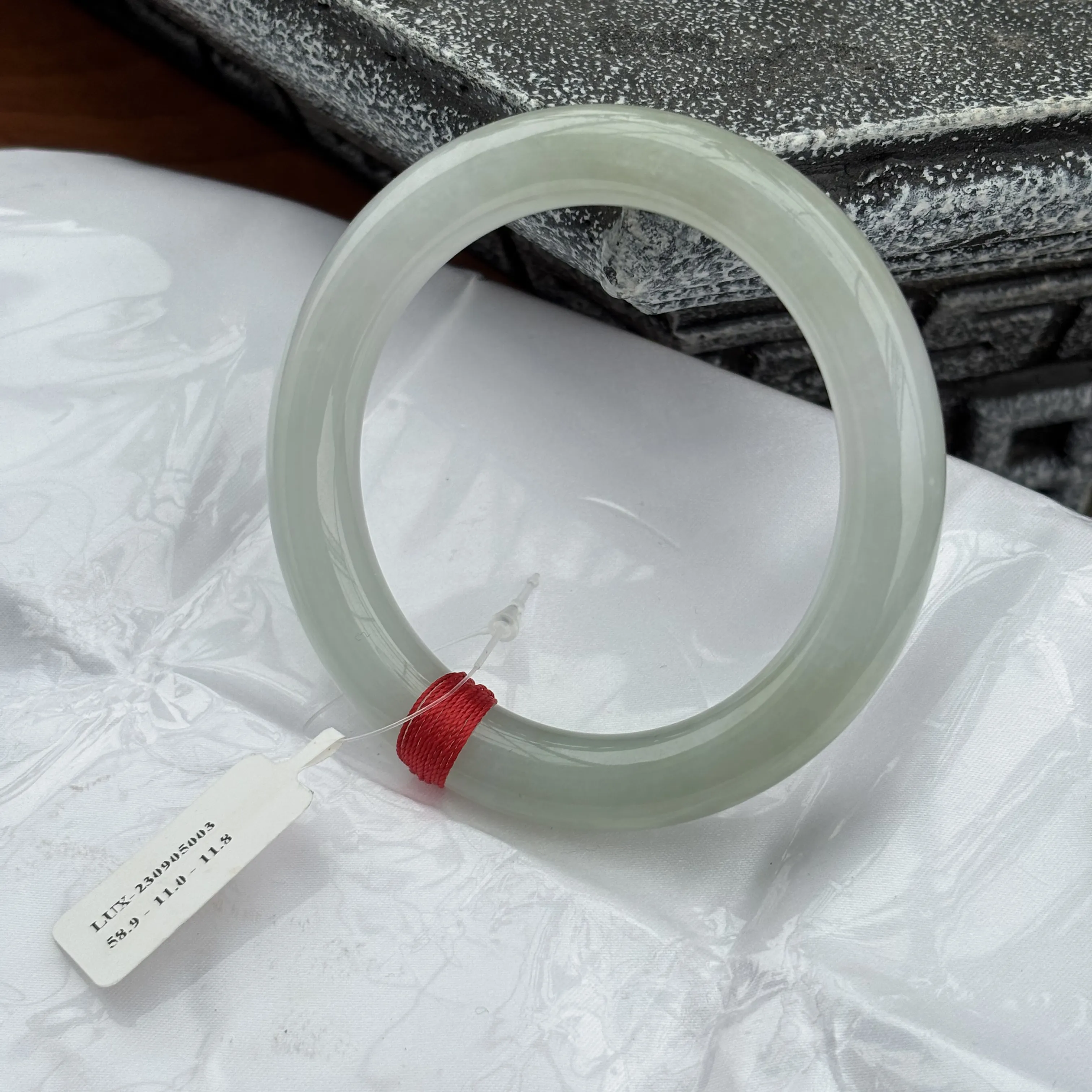 Vòng tay Đũa Băng Xám xanh LUX-230905003