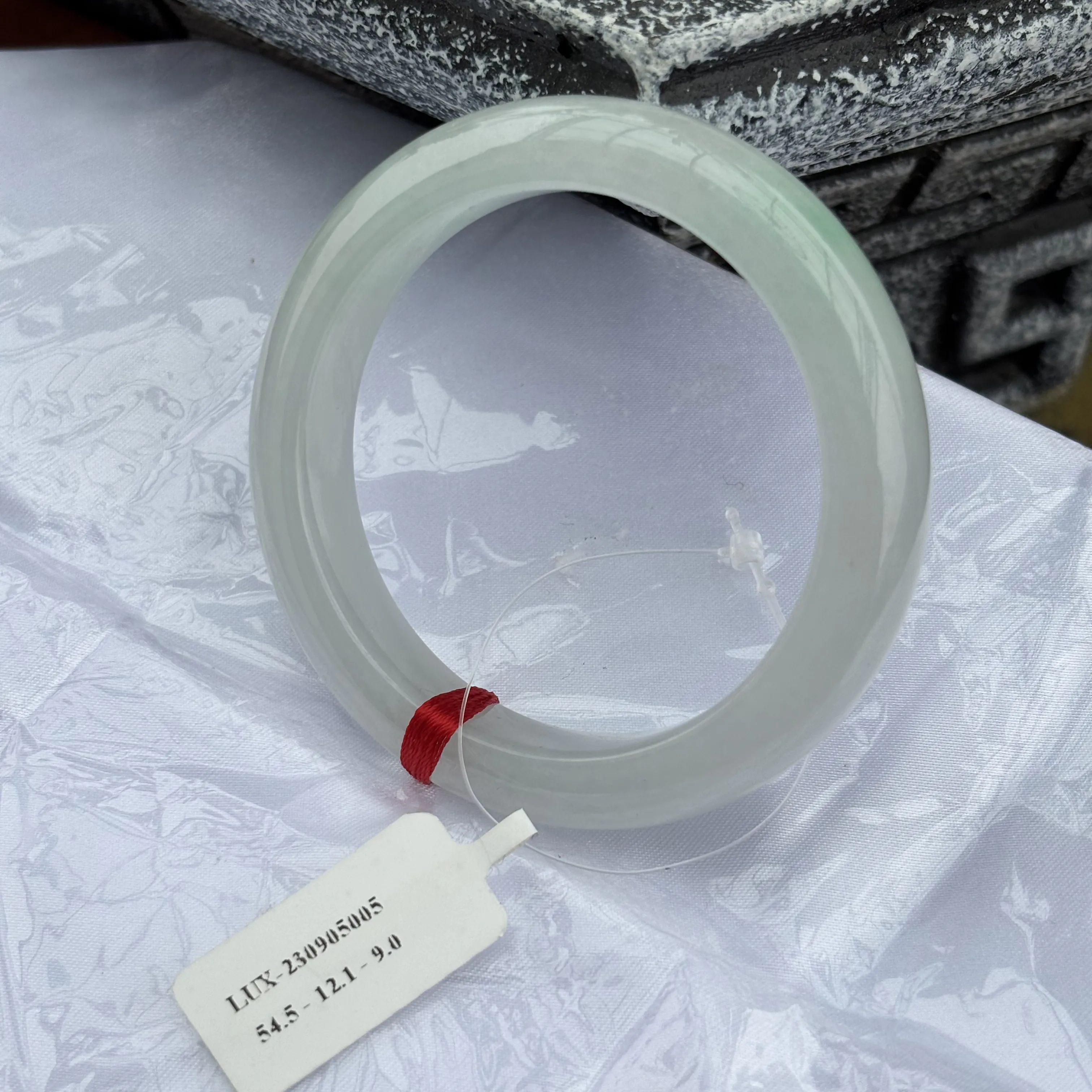 Vòng tay Bản Băng Trắng xanh LUX-230905005