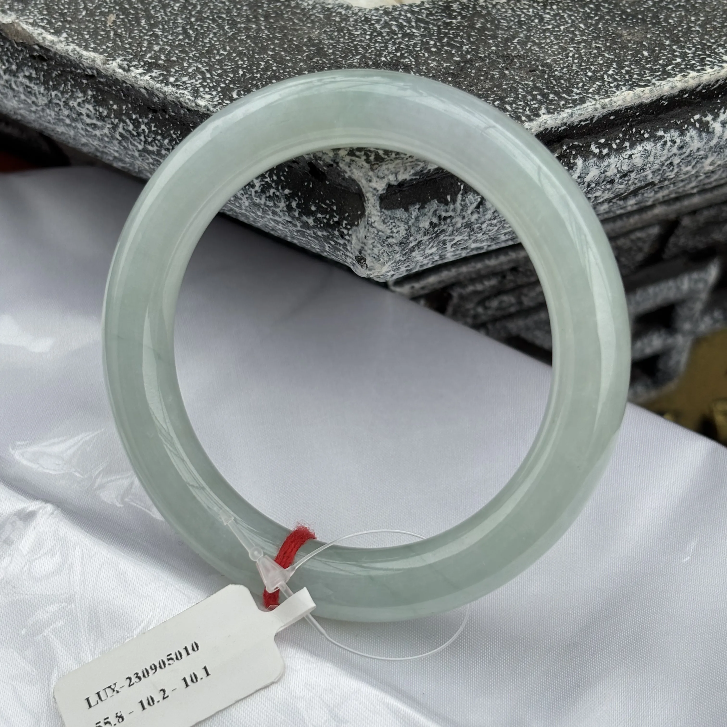 Vòng tay Đũa Băng Xanh LUX-230905010