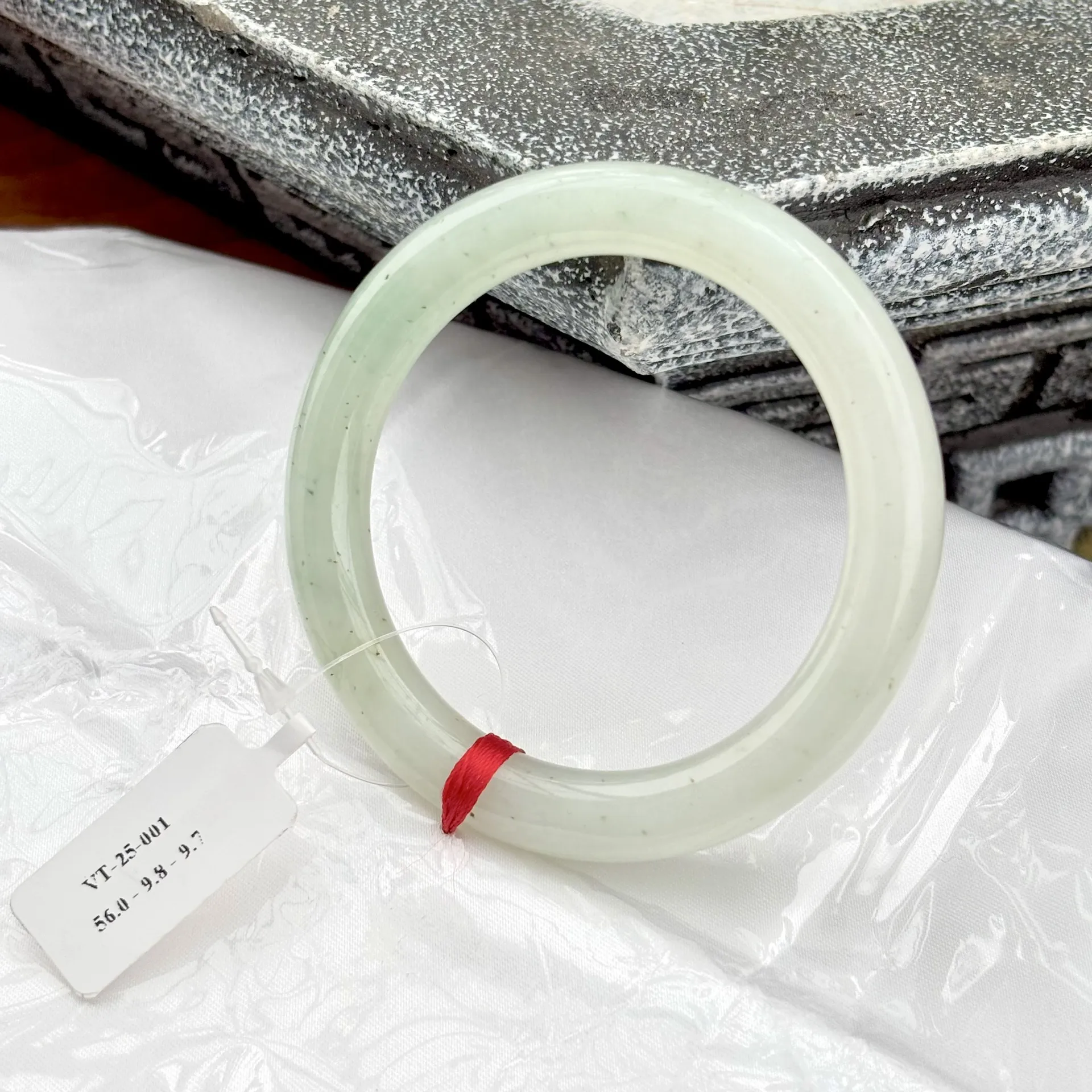 Vòng Tay Đũa Nếp Băng Màu Trắng VT-25-001