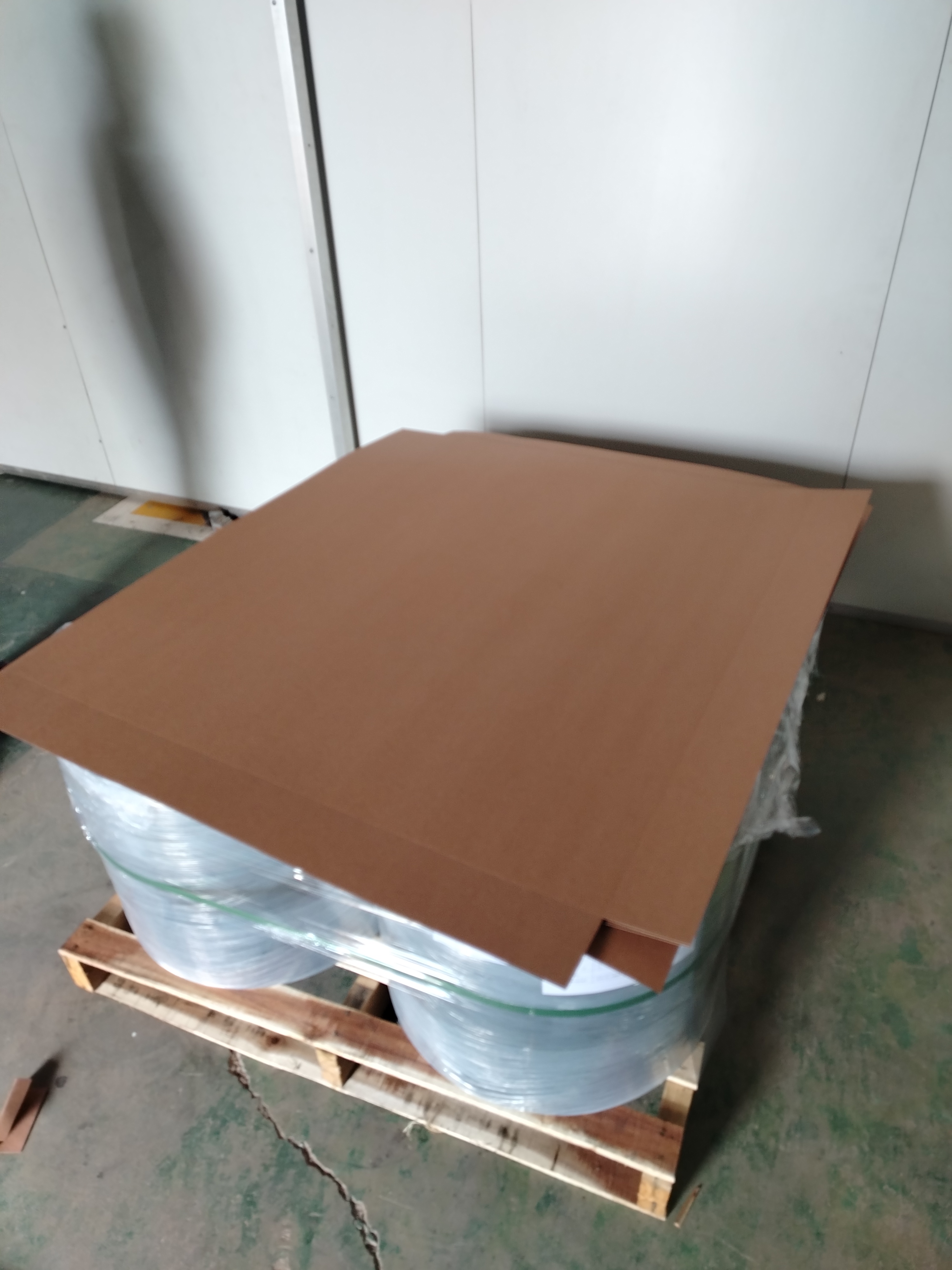 So sánh giữa Slip Sheet vs Pallet So sánh giữa Slip Sheet vs Pallet