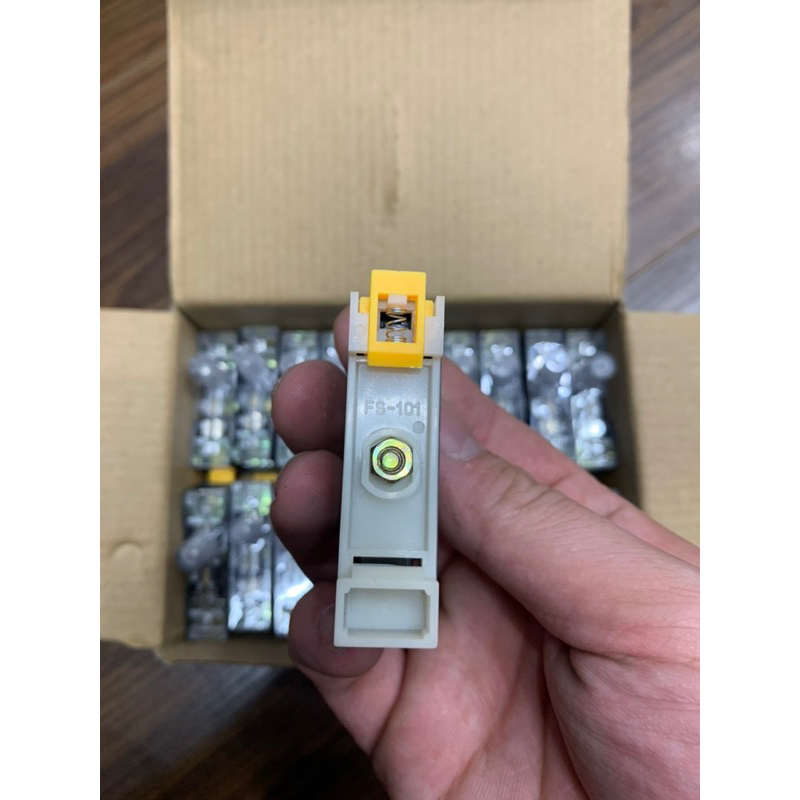 vỏ cầu chì thuỷ tinh FS-10
