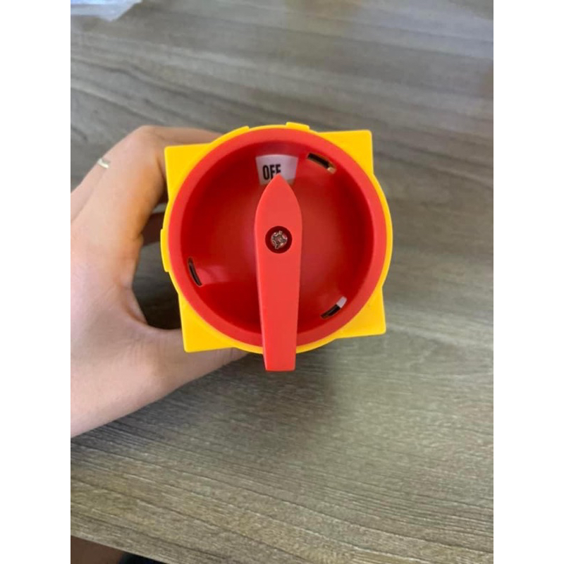 Công tắc chuyển nguồn  LW30-63  GS04-2/3