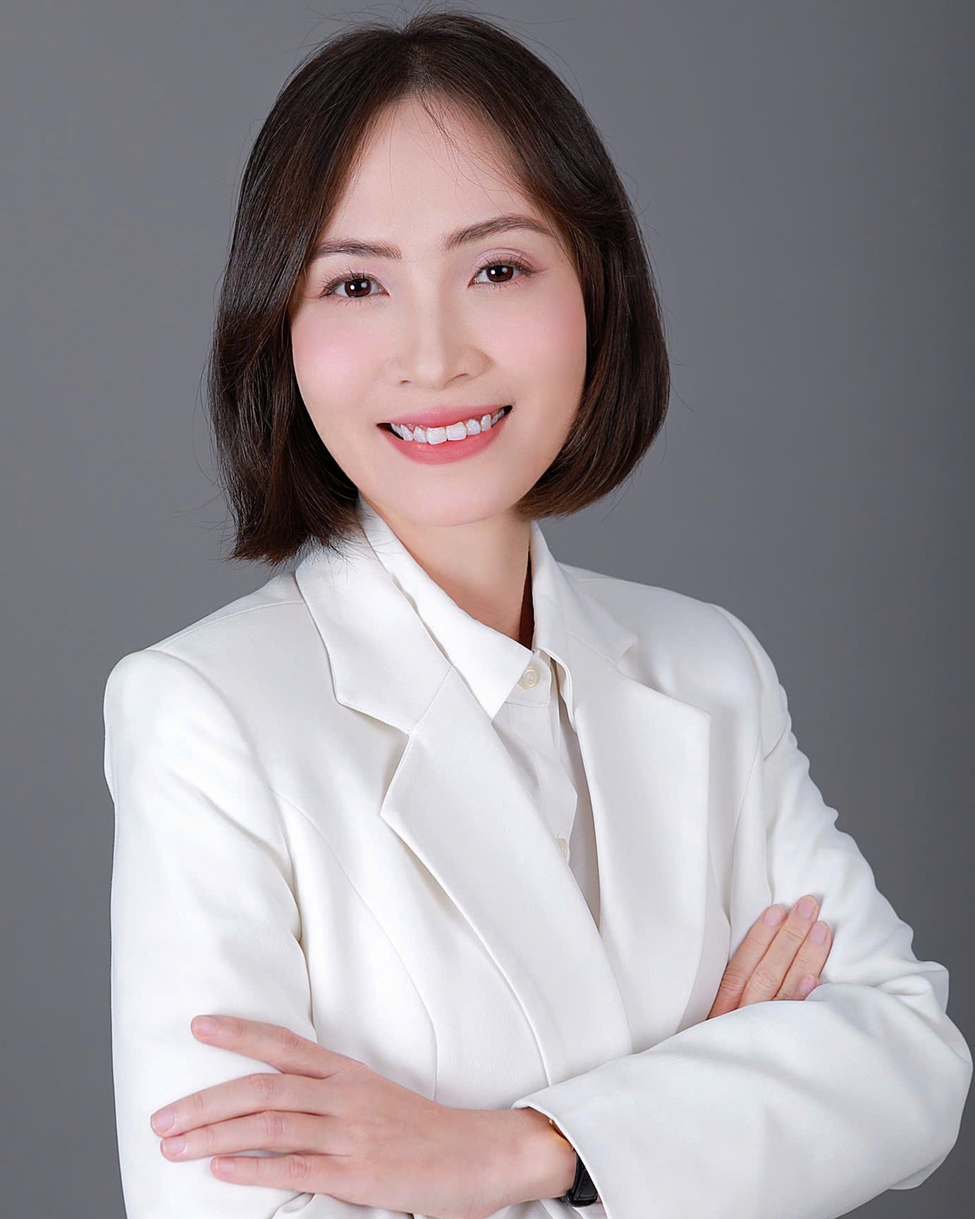 Cô Phương Thị Hằng Nga