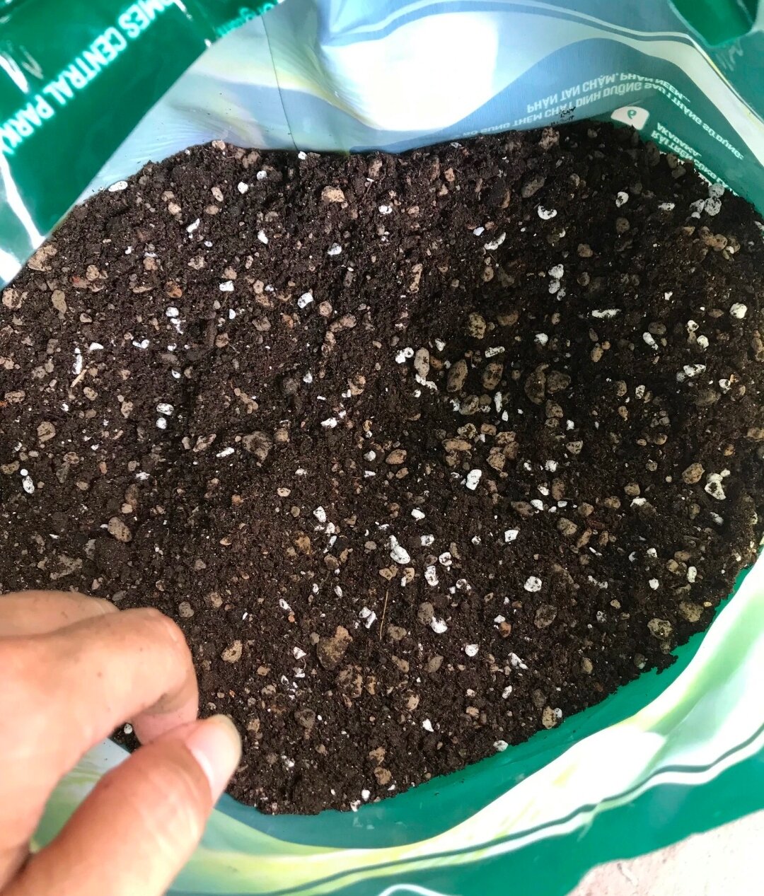 Giá thể trồng Sen Đá, Xương rồng Haka Soil Mix cao cấp gói 2ký