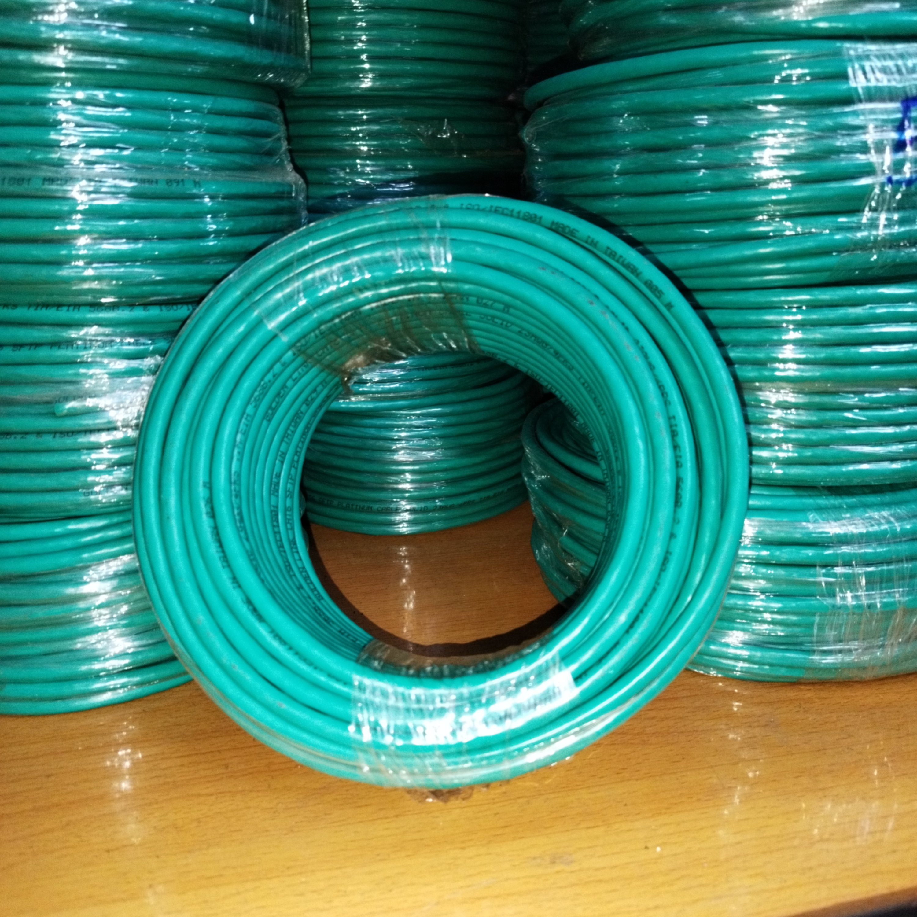 Dây cáp mạng CAT6 SFTP Golden Link - Xanh lá