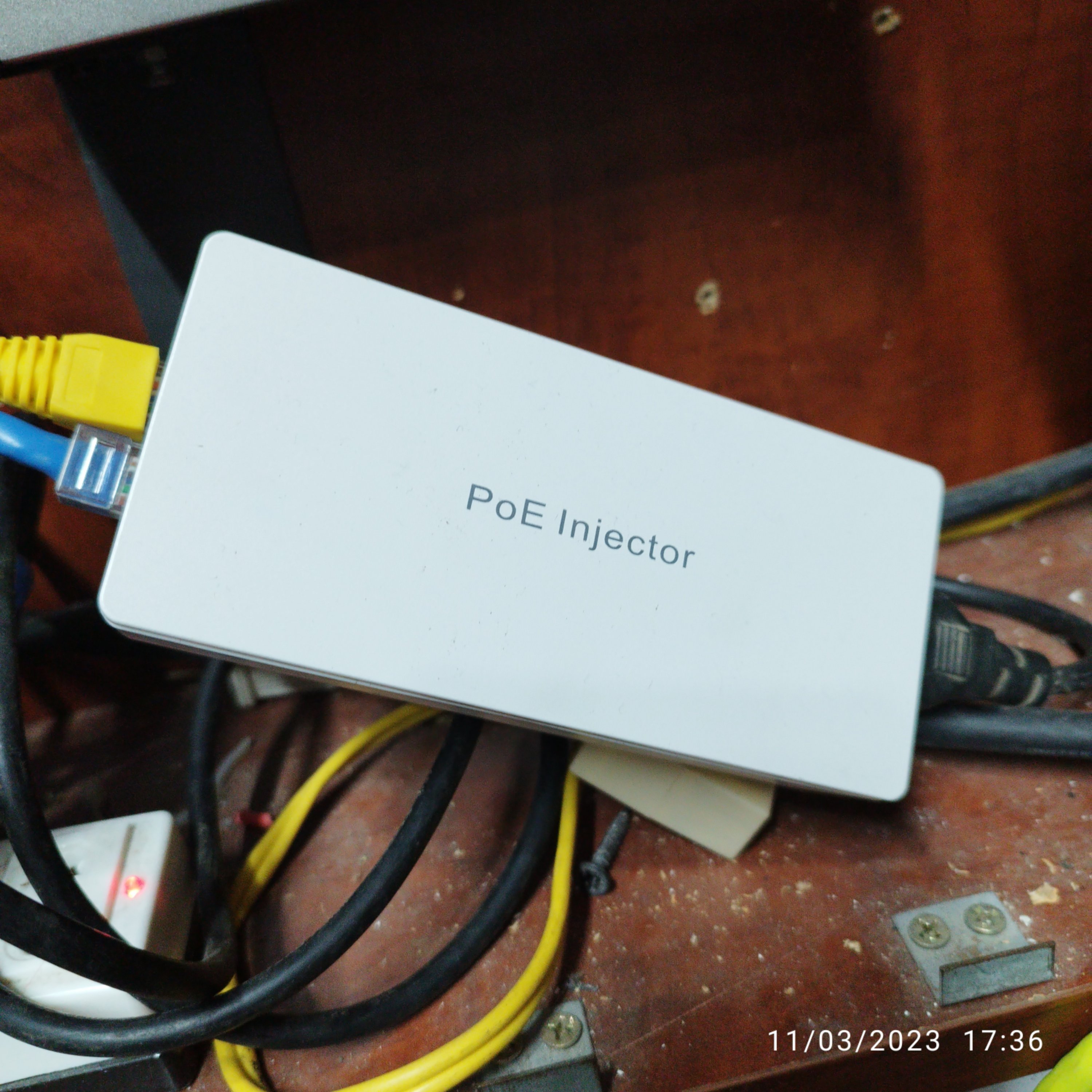 Bộ cấp nguồn POE Tenda chuẩn AF/AT cho Wifi và camera