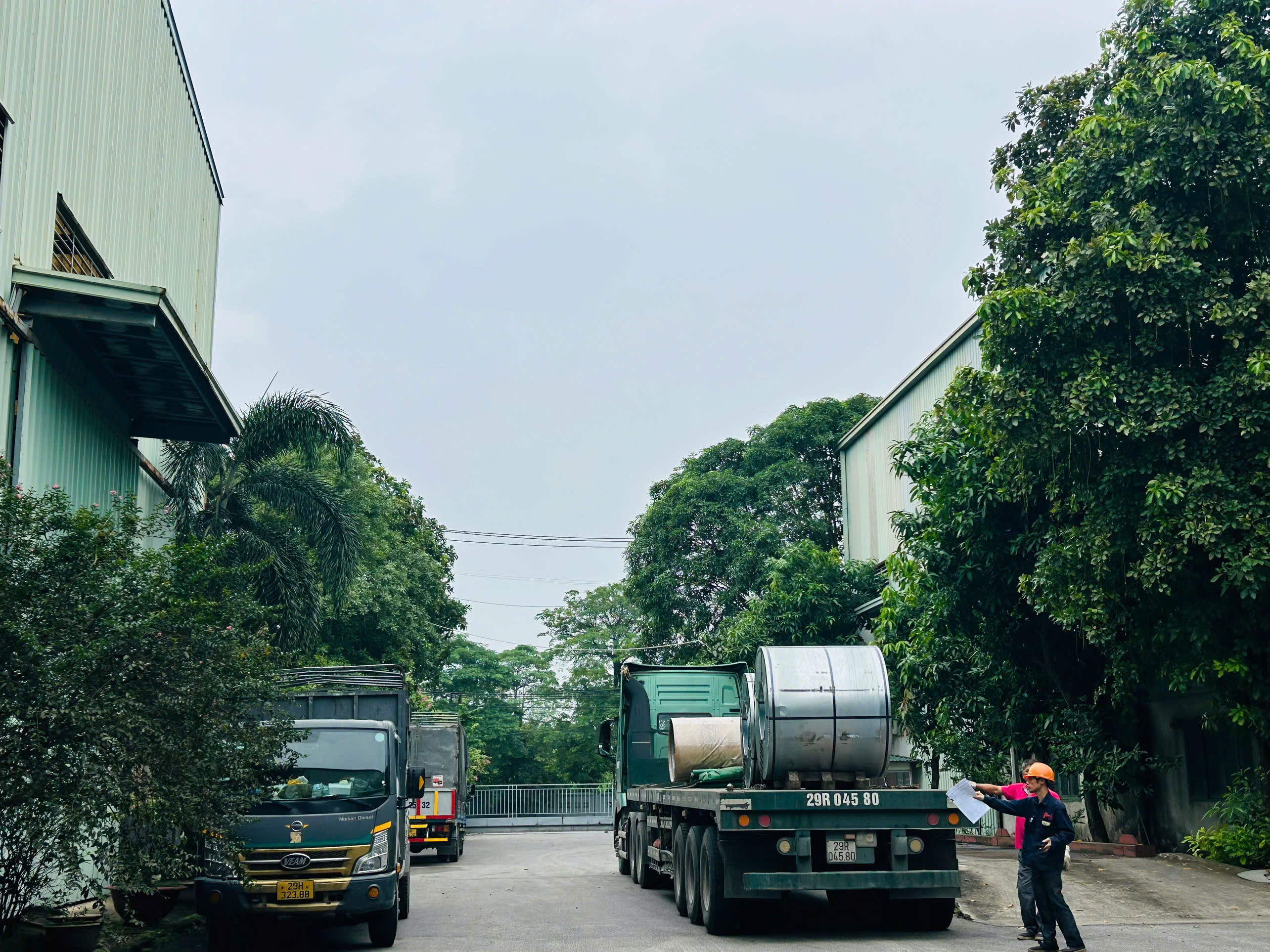 CÔNG TY CHÚNG TÔI CHUYÊN BÁN TÔN – INOX NHẬP KHẨU