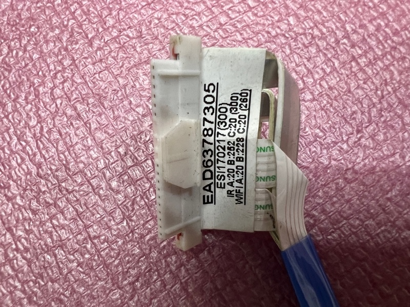 Cáp wifi tivi LG mã linh kiện EAD63787305 dùng cho model 43LH570 43LH590 tháo máy sử dụng tốt