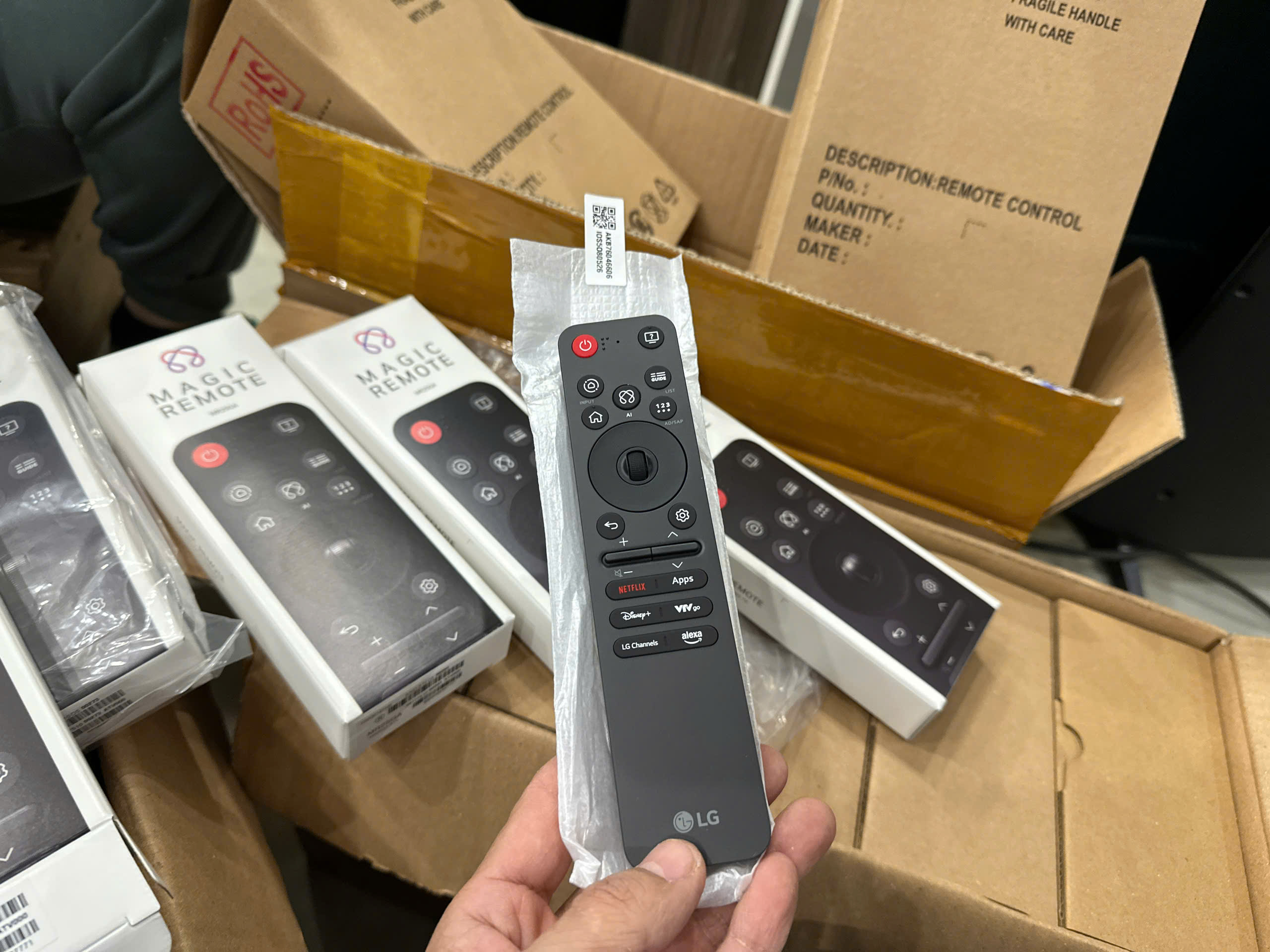 ĐIỀU KHIỂN THÔNG MINH AI LG – MAGIC REMOTE MR25