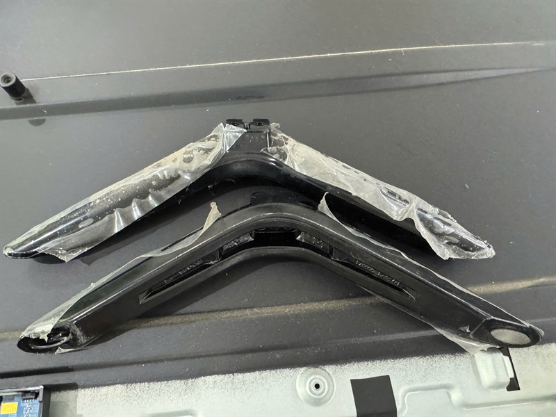 Chân đế Tivi XIAOMI L55M7-EA, 55M7 Hàng Tháo máy còn đẹp ( 01 đối Trái + Phải)