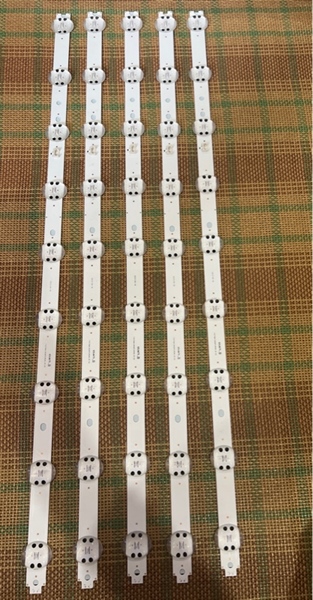 65UM7300 65UM7600 new