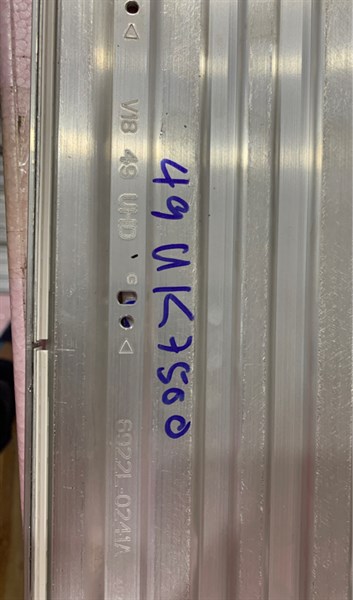49UK7500