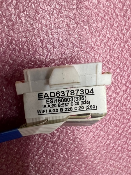 Cáp wifi mắt nhận mã LK EAD63787304 dùng cho model 49LH570/590 tháo máy sử dụng tốt