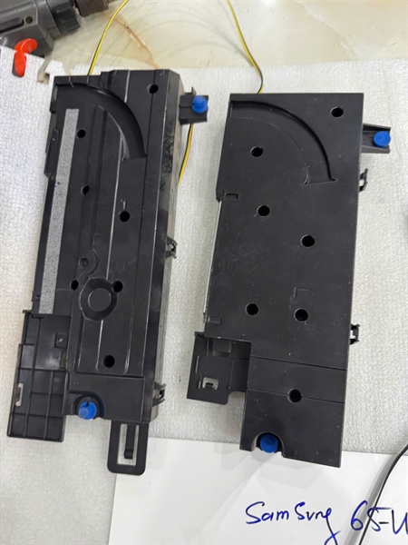 Loa cho Tivi samsung hàng tháo máy còn hoạt động tốt model 65MU6400K(1 đôi)